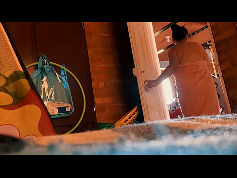 ❤️ Mäi Monni follegt mir an d'Dusch, hie féckt mech wärend ech duschen. ☑ Qualitéit Porno op lb.pornoboden.ru ❤